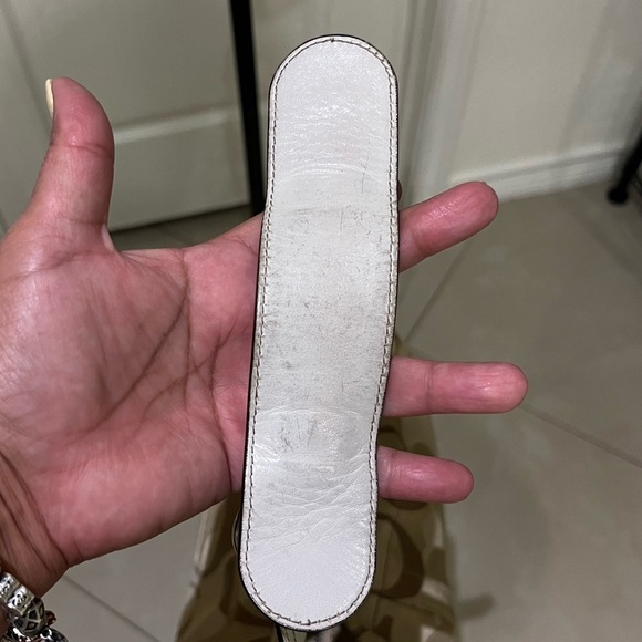 Coach - Picture 13 of 16